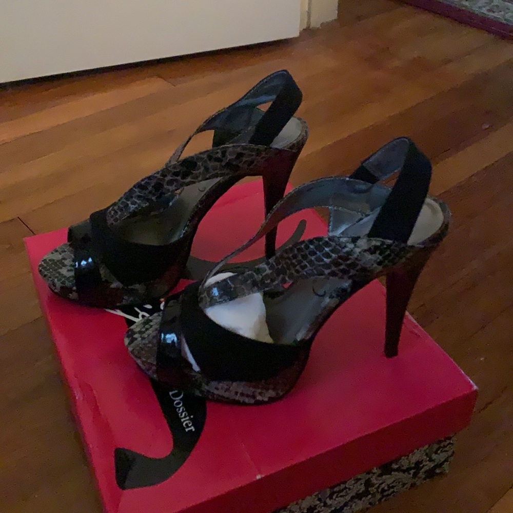 Sandals - Picture 3 of 4